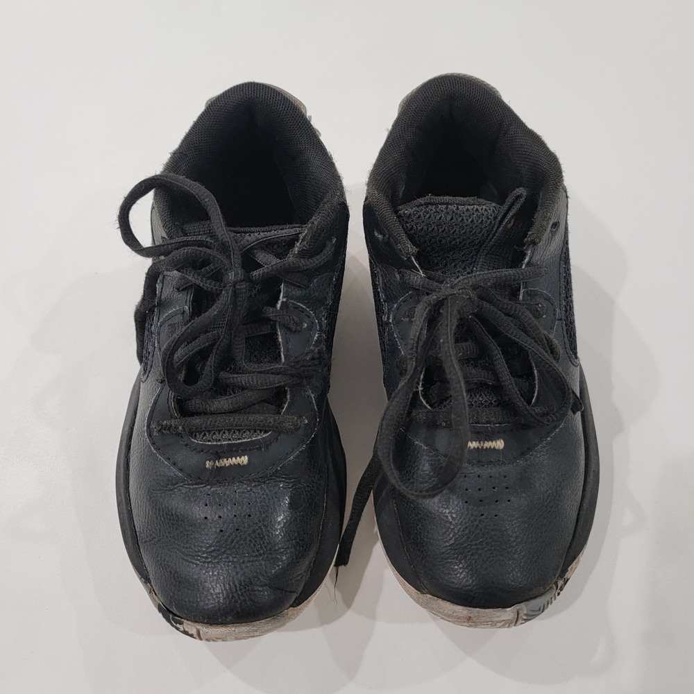 Under Armour Kids Black Sneakers Sz 1Y